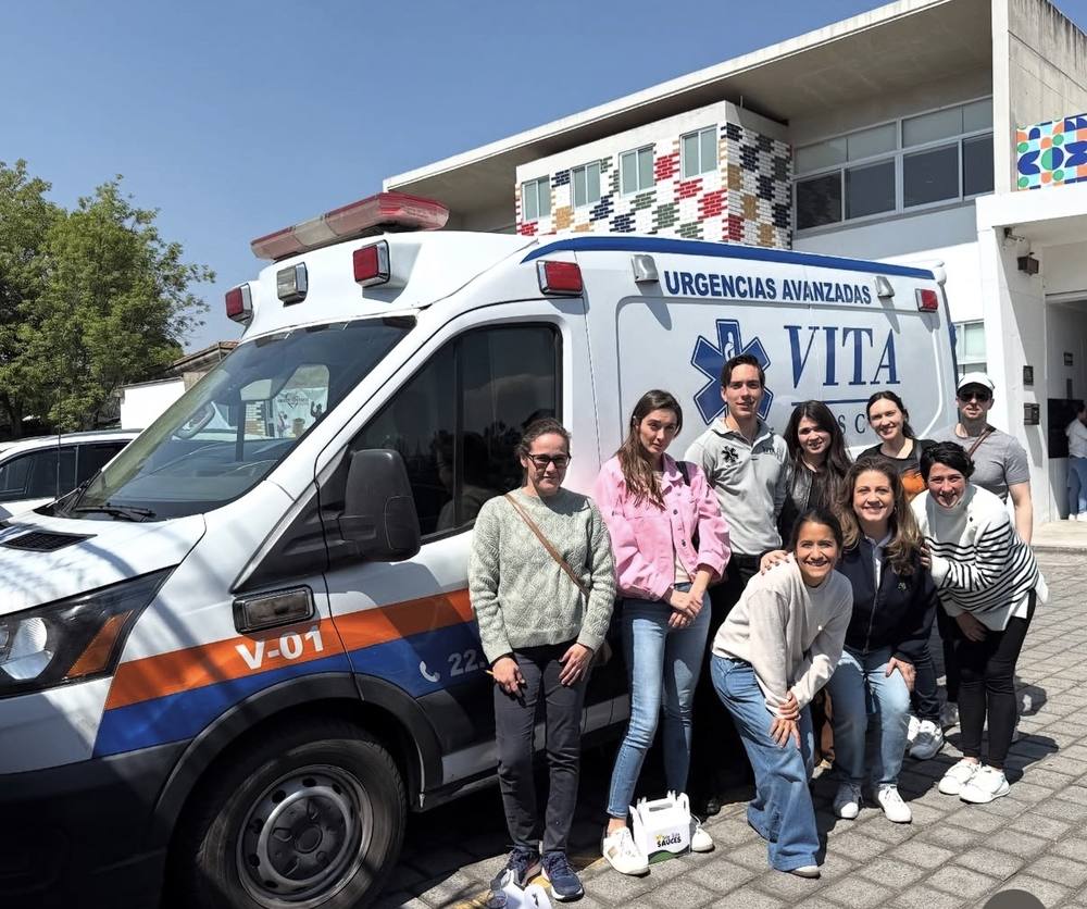 Grupo que completó un curso presencial de primeros auxilios con VITA RESCUE